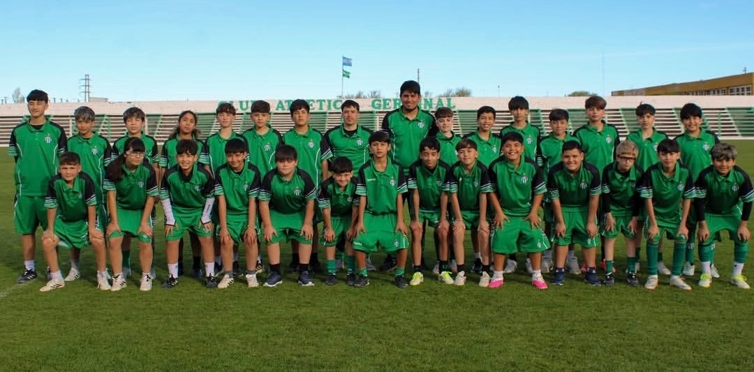 Foto del equipo Germinal de Rawson en la Fiesta Nacional de Sunchales