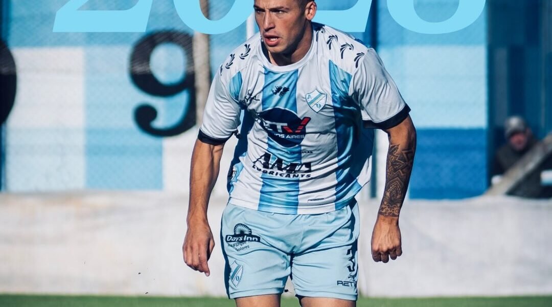 Fabricio Filliol celebra su firma de renovación con Argentino de Quilmes